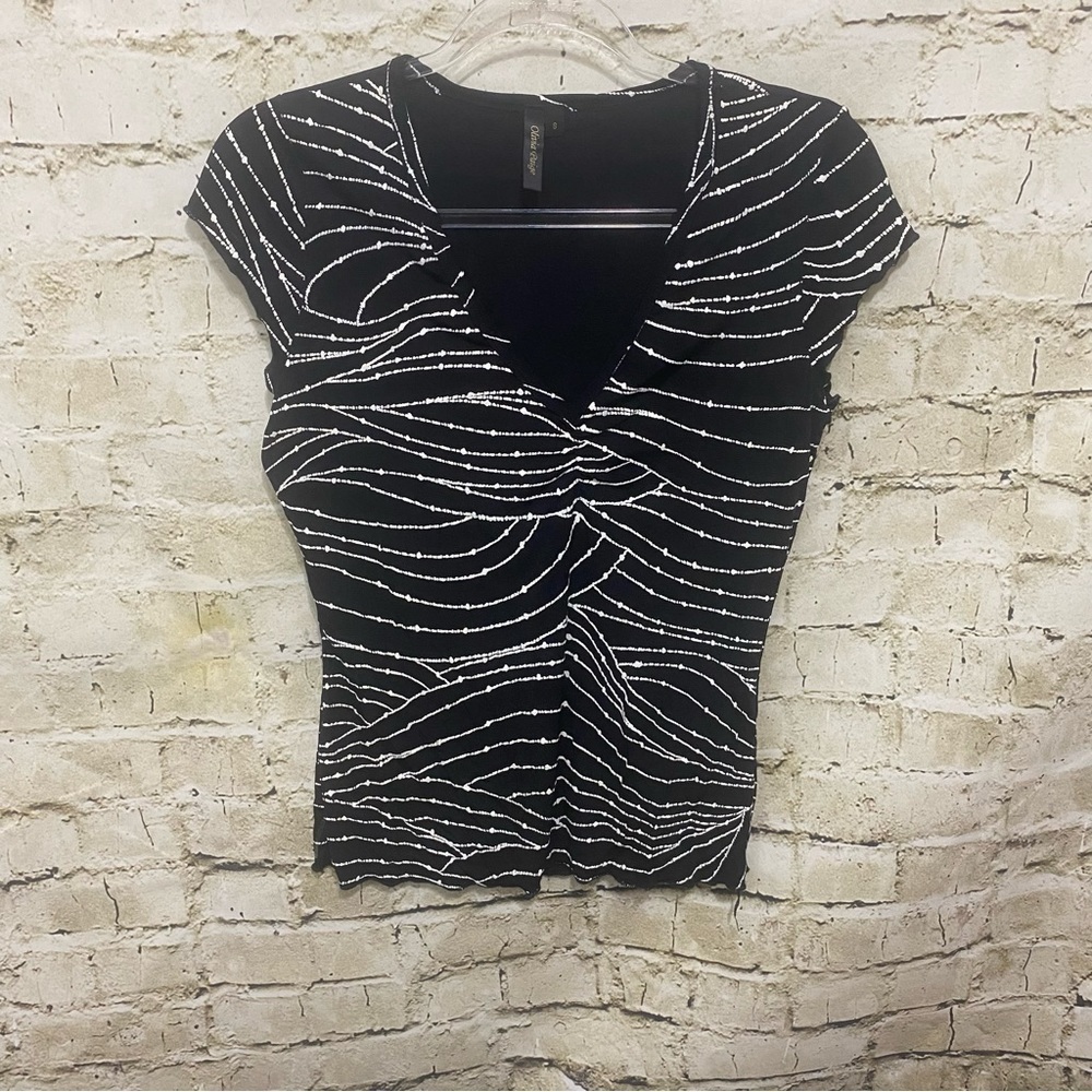 Olivia Paige Black White Printed V Neck Stretch Cap Sleeve‎ Top